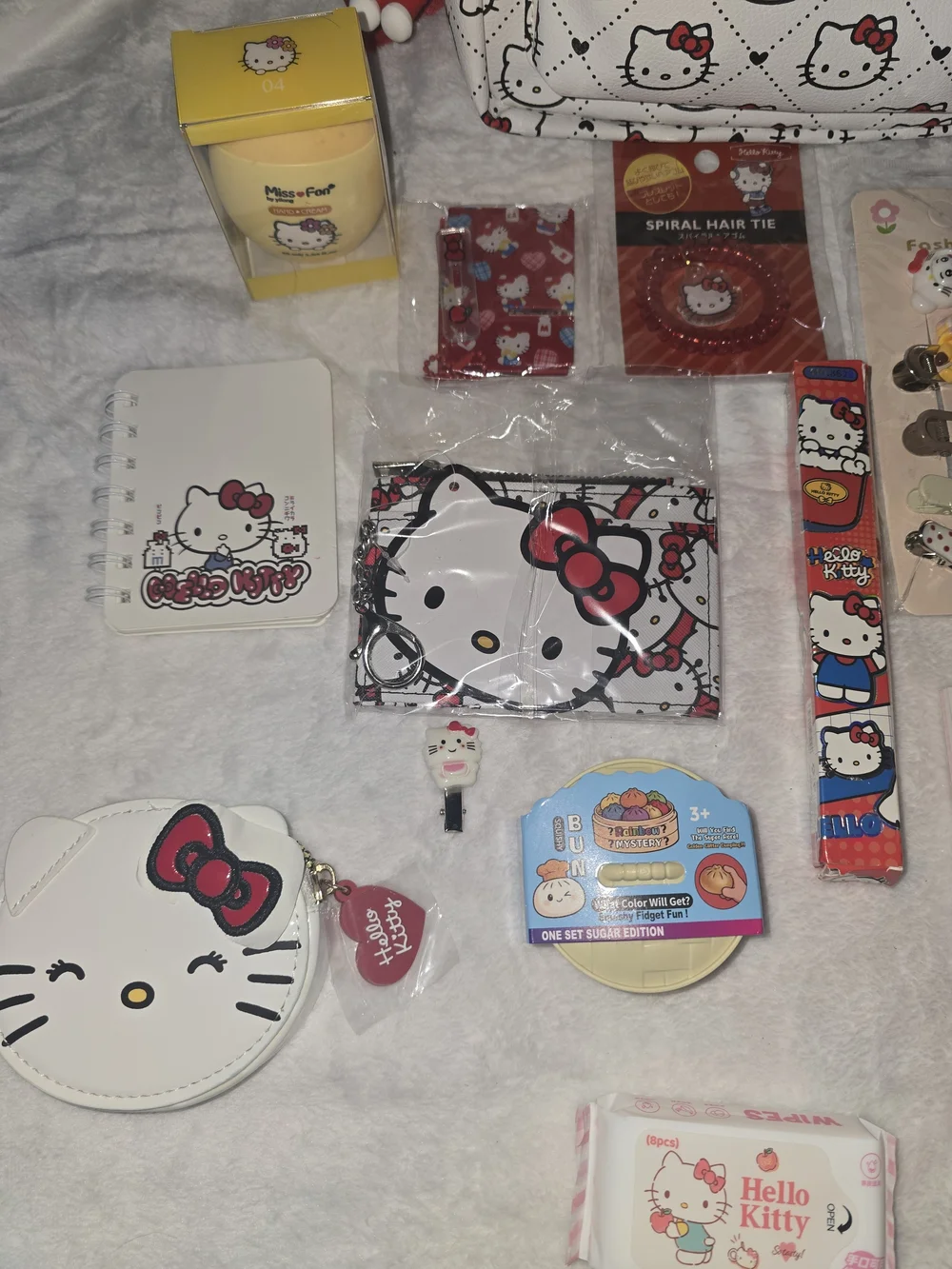 DELUXE HELLO KITTY 
